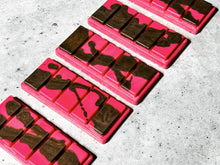 Load image into Gallery viewer, Apple and Maple Bourbon Soy Wax Melt | Snap Bar
