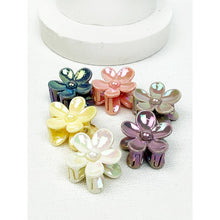 Load image into Gallery viewer, Mini Sparkling Flower Hair Claw Set
