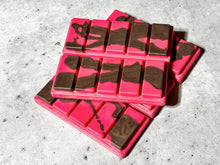 Load image into Gallery viewer, Apple and Maple Bourbon Soy Wax Melt | Snap Bar
