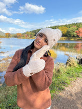 Load image into Gallery viewer, Cozy Yarn C.C Hat and Mitten SET!
